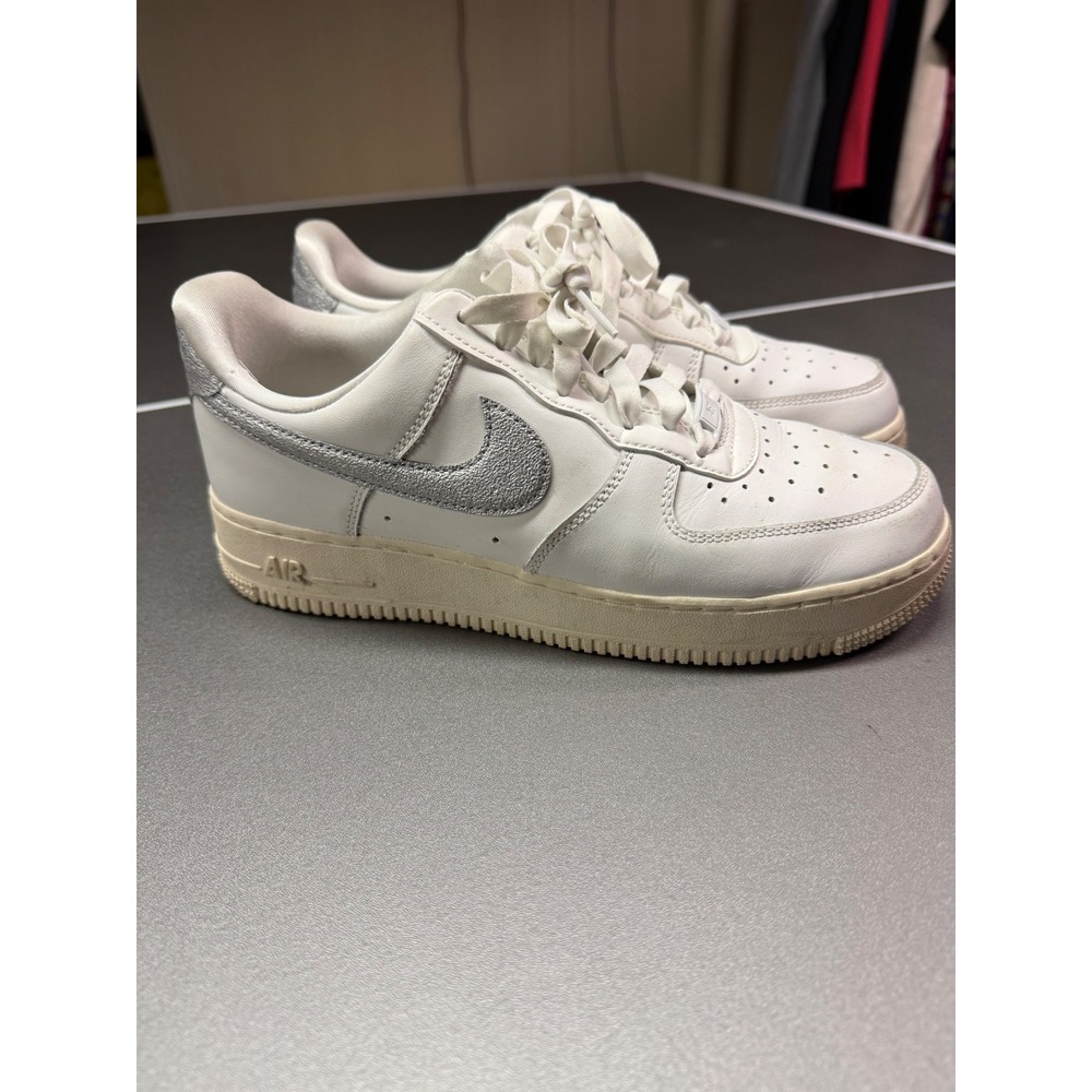 Nike Air Force 1 Low White Metallic Silver Glitter DQ7569-100 Womens 8.5